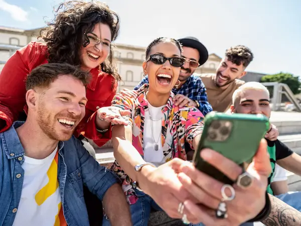 La Generación Z y su relación con las redes sociales