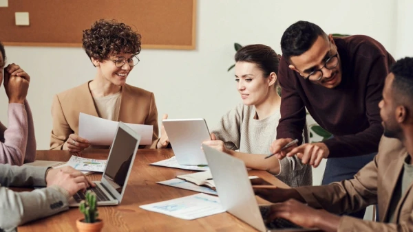 Las mejores 40 dinámicas de trabajo en equipo